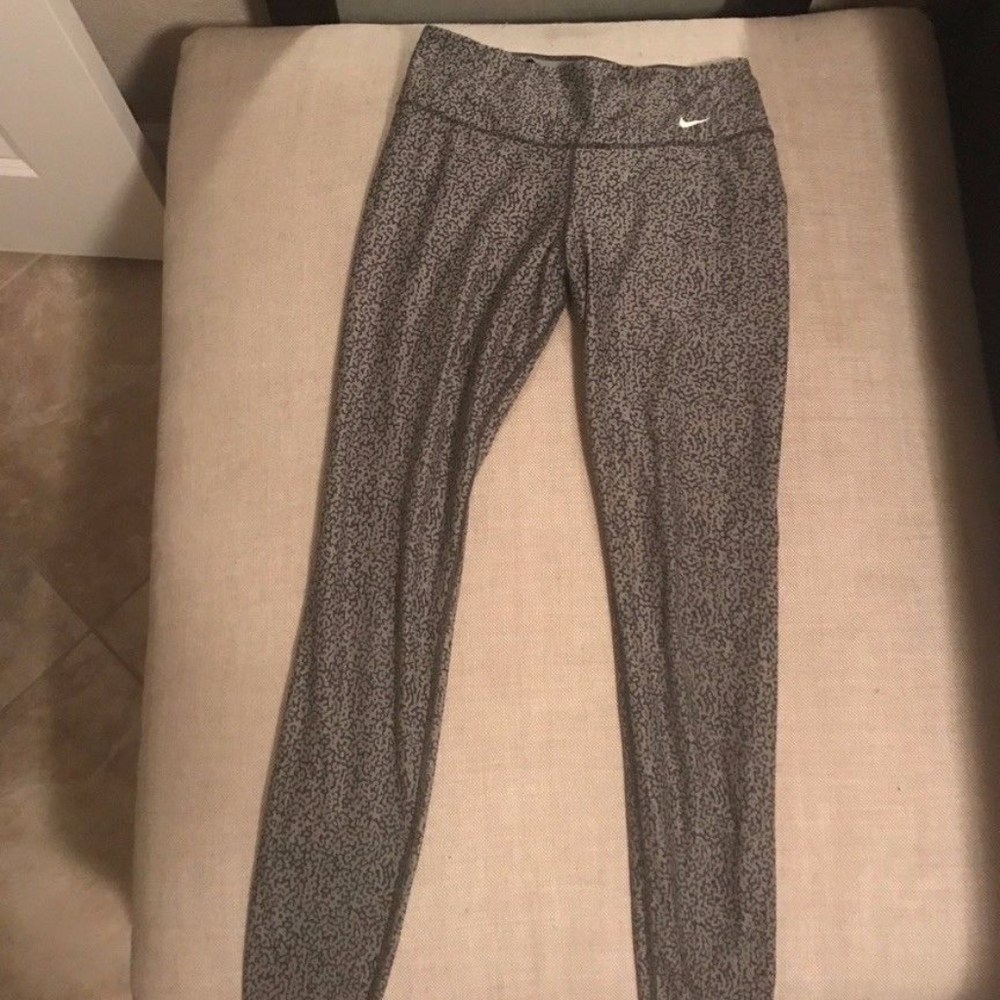 Nike women's high waist leggings medium - Picture 2 of 2